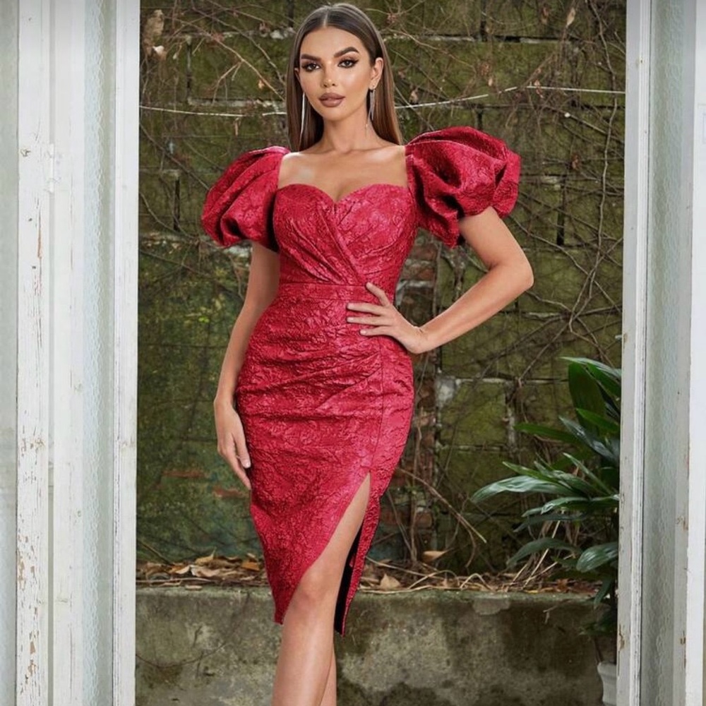 Elegant Sweetheart Collar Puff Sleeve Side Slit Dress